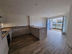 Photo 25- click for photo gallery